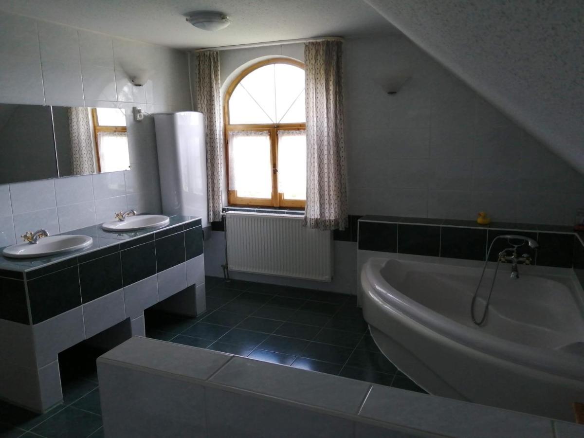 Gesztenye Vendeghaz Ságvár 外观 照片