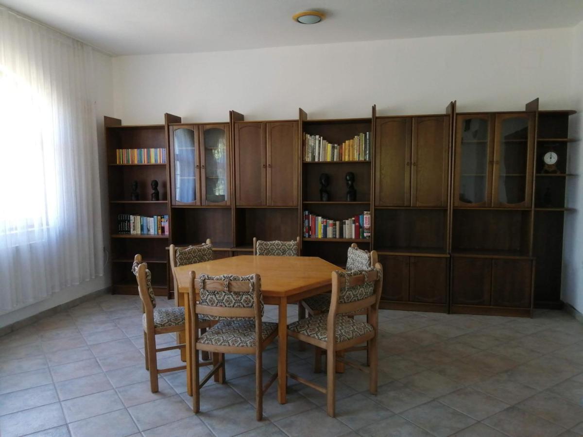 Gesztenye Vendeghaz Ságvár 外观 照片